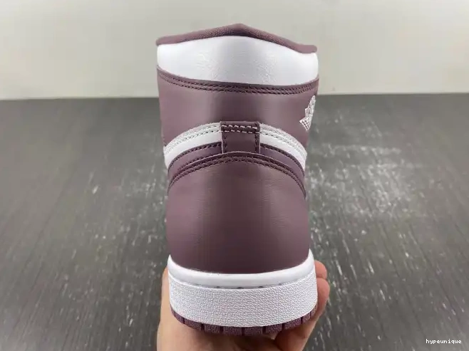 HYPE Sky J High Jordan Air OG DZ5485-105 Mauve 1 0602